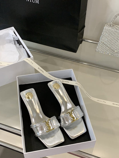 "YSL" KITTEN HEELD
