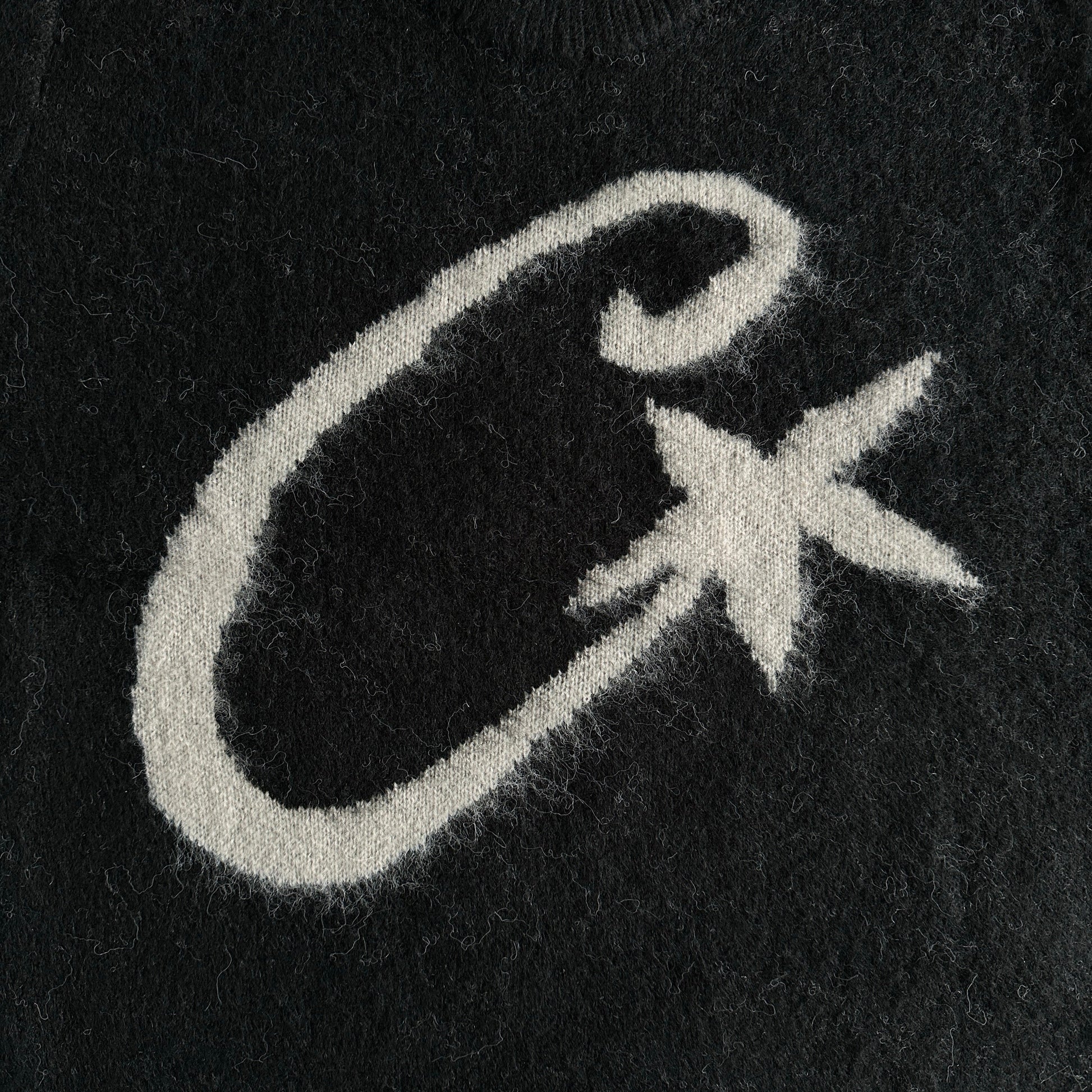 "CRTZ" Mohair Black