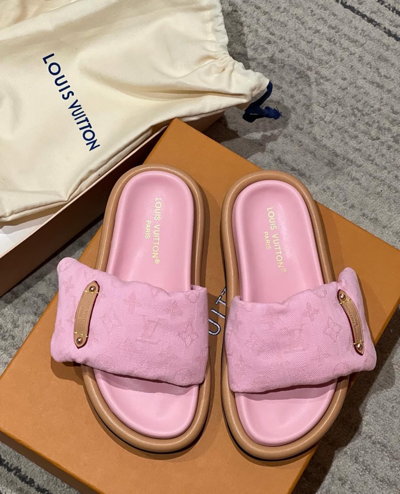 LV PILLOW SLIDES DENIM PINK