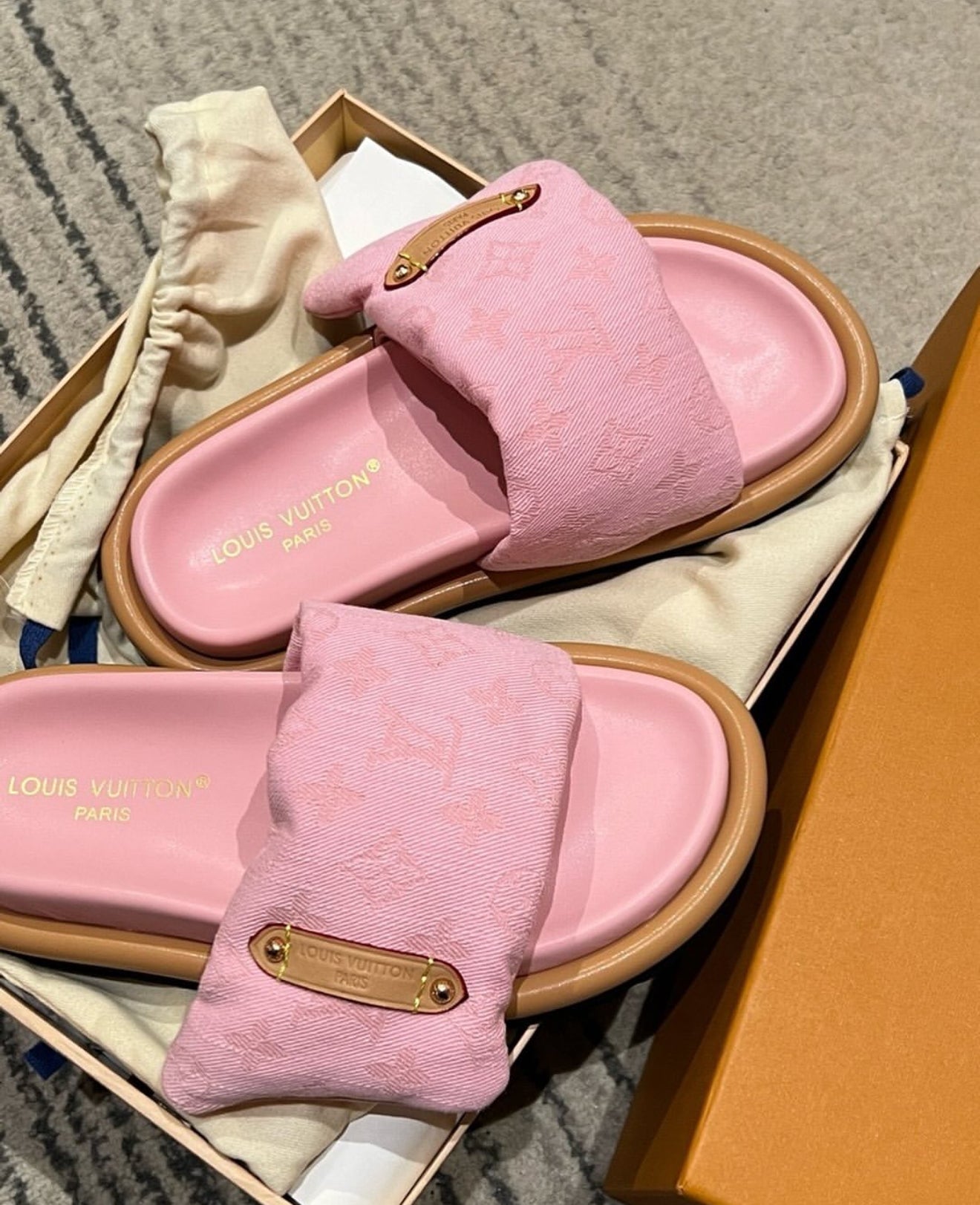 LV PILLOW SLIDES DENIM PINK