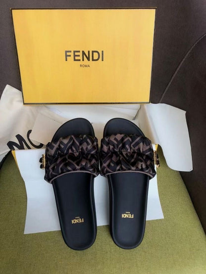 "FENDI" SLIDES