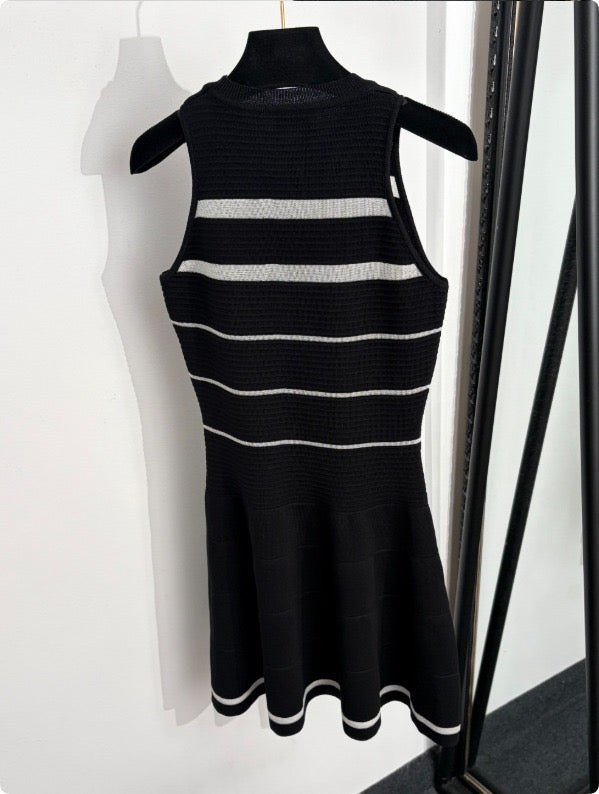 "CC" KNIT DRESS