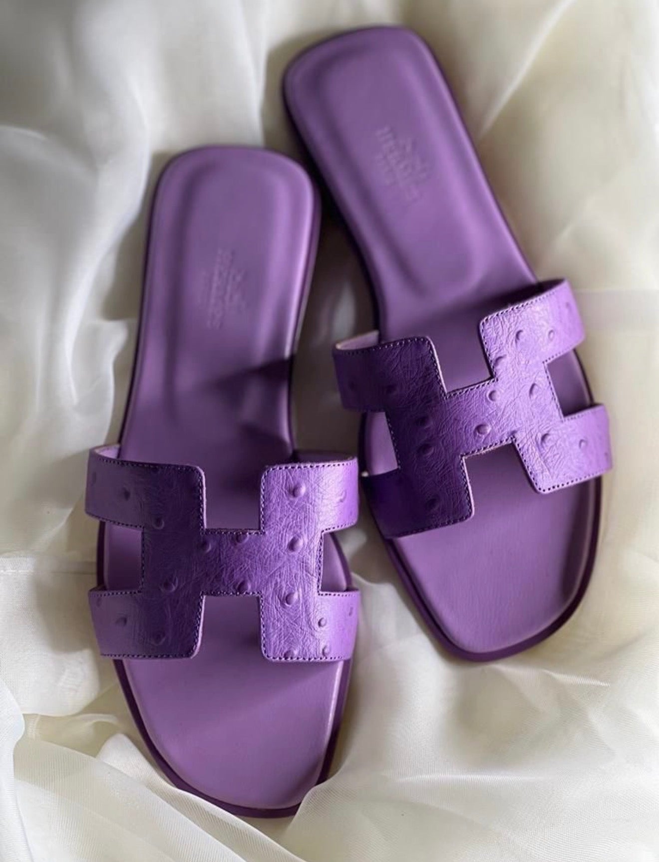 "Herm" it girl ostrich purple Sandals
