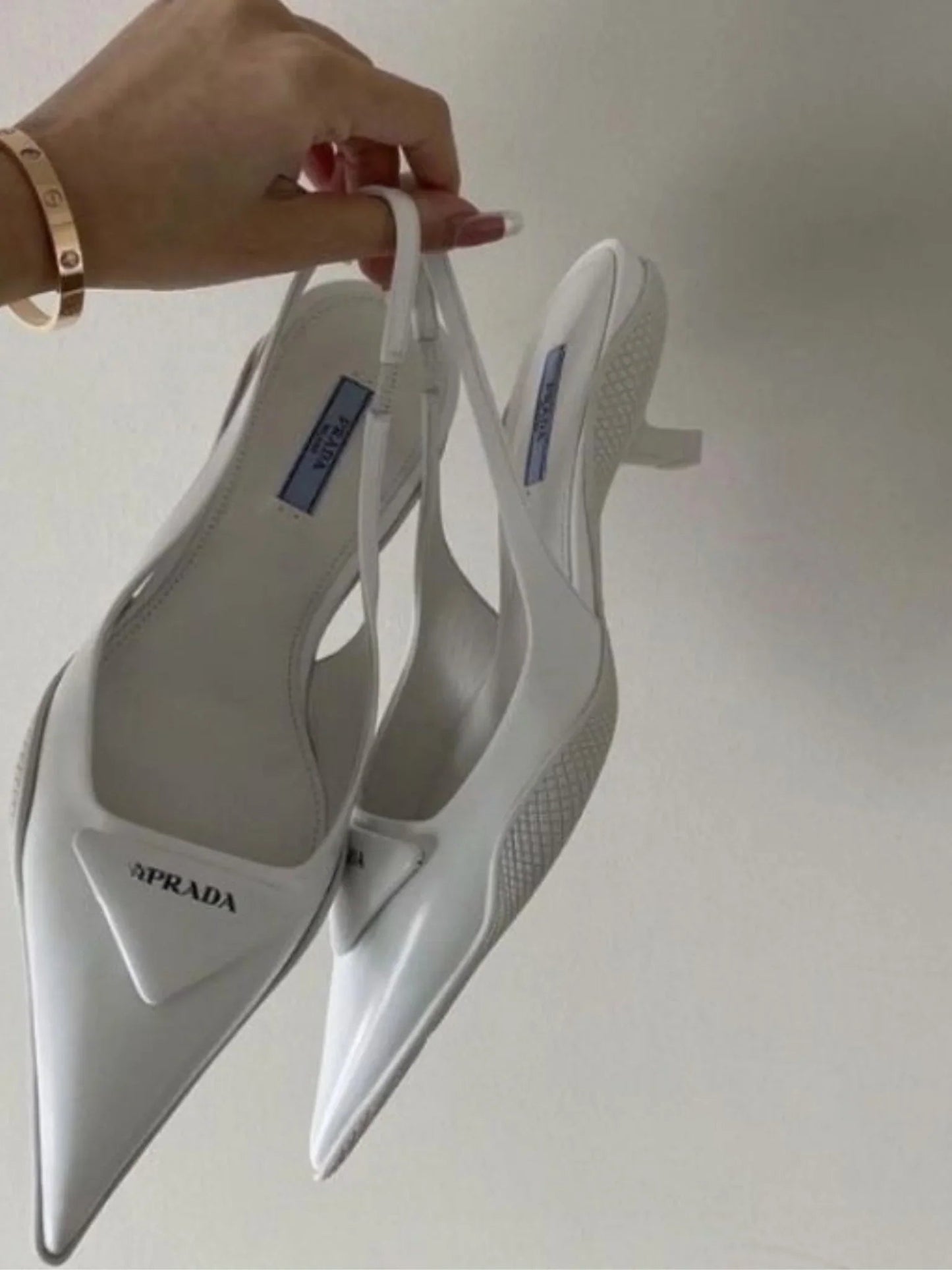 "PRDA" DORADA PUMPS