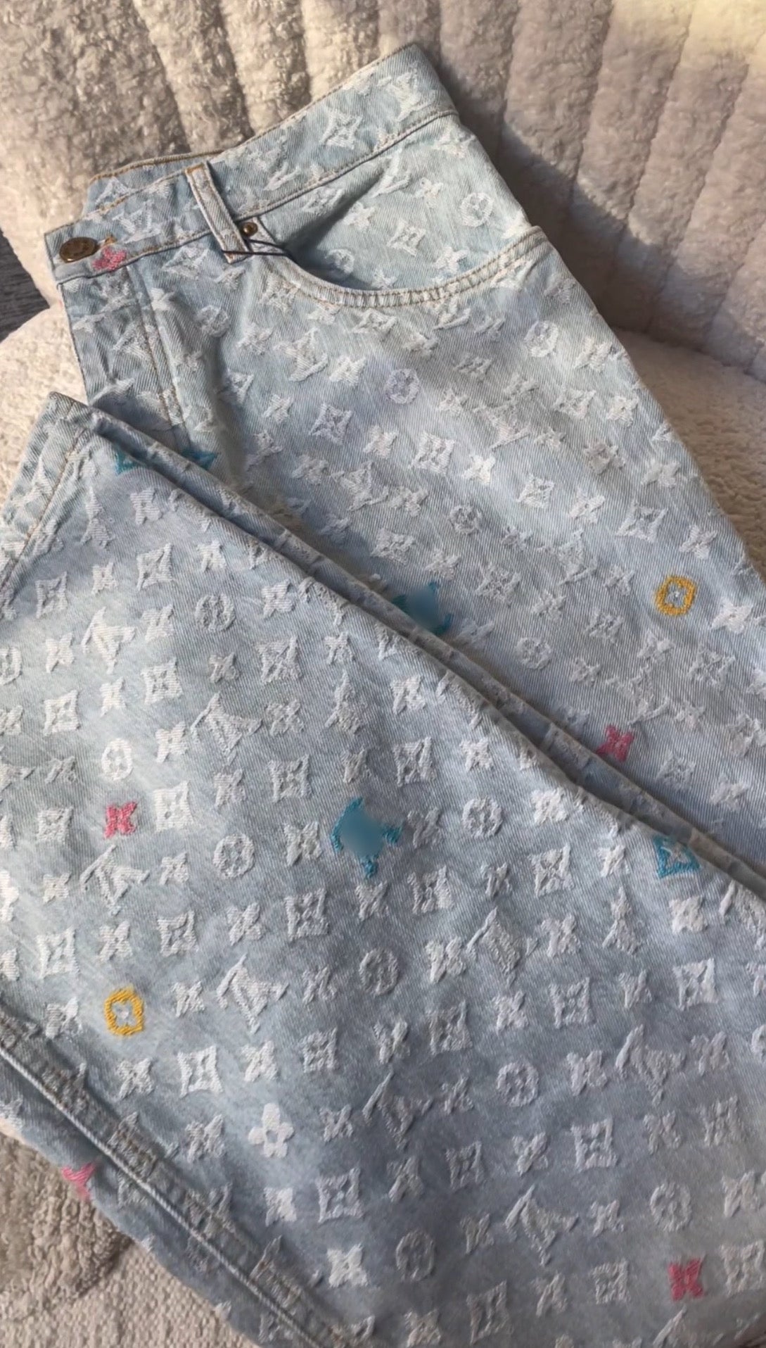 "LV" MONOGRAMM HELL JEANS