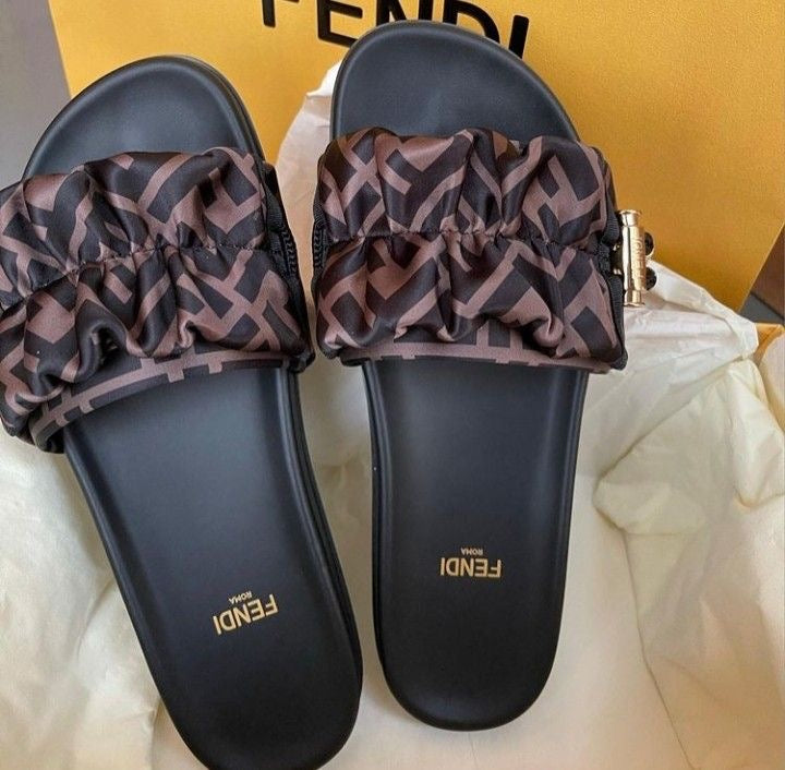 "FENDI" SLIDES