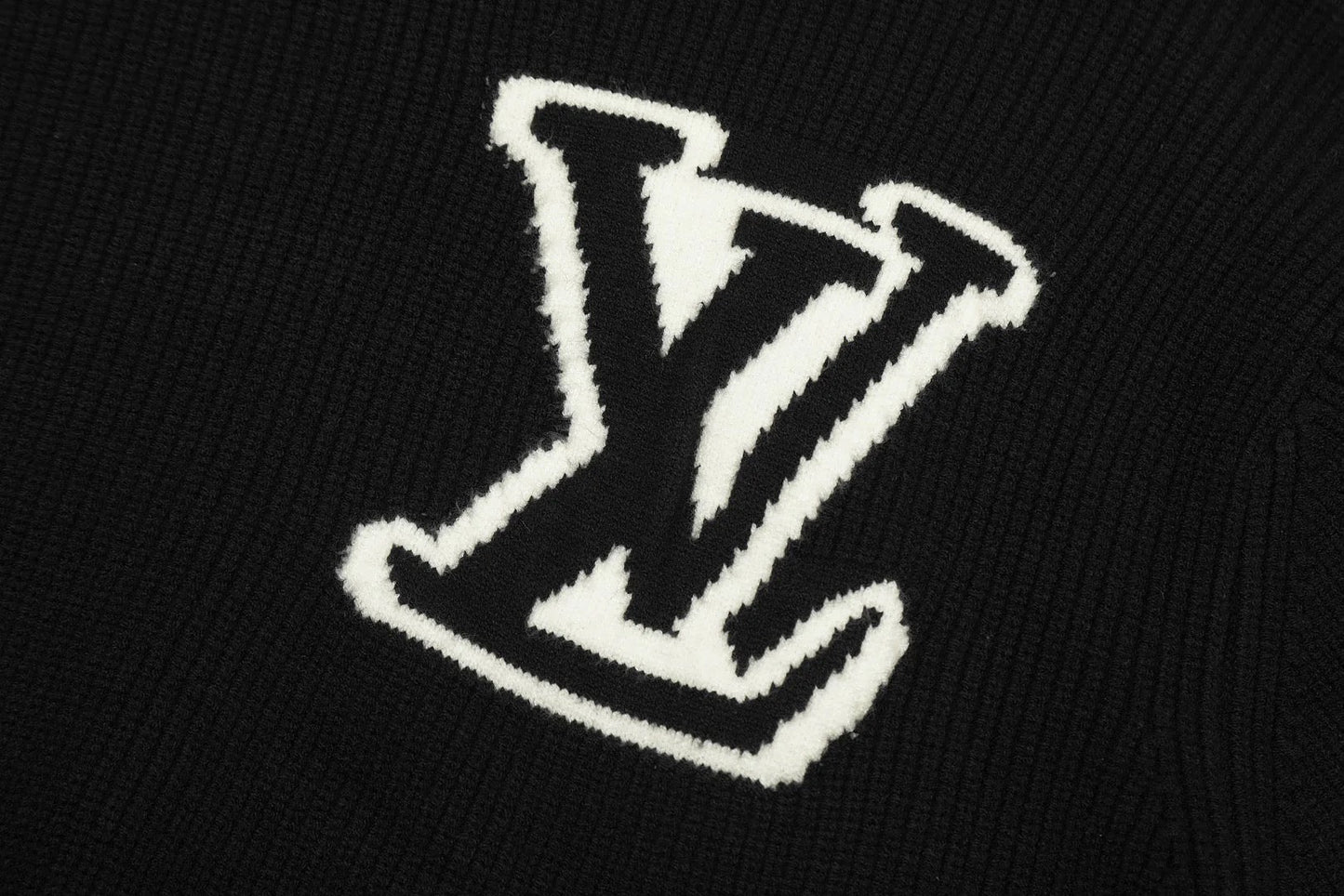 "LV" Designer Strickpulli