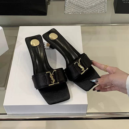 "YSL" KITTEN HEELD